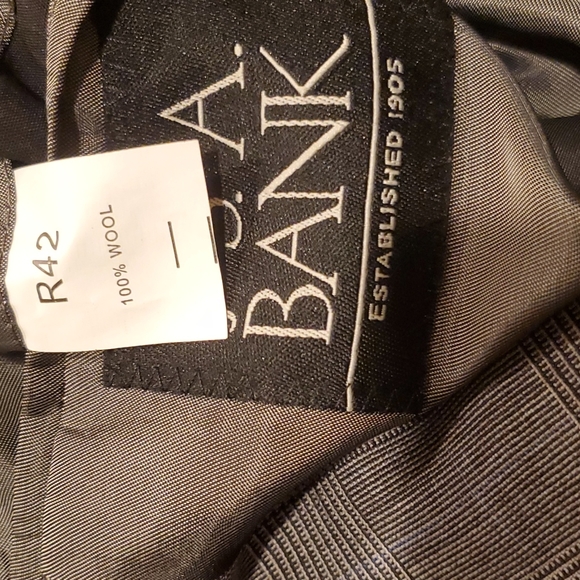 Jos. A. Bank jacket...gray...in very good condition! Size R 42 - Picture 9 of 9